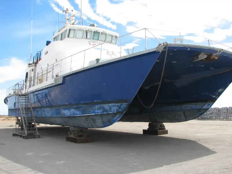Catamaran ရောင်းရန်