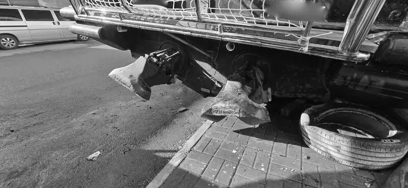 လေယာဉ်မောင်းလှေ ရောင်းရန်