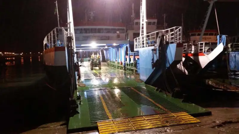 RORO သင်္ဘော ရောင်းရန်