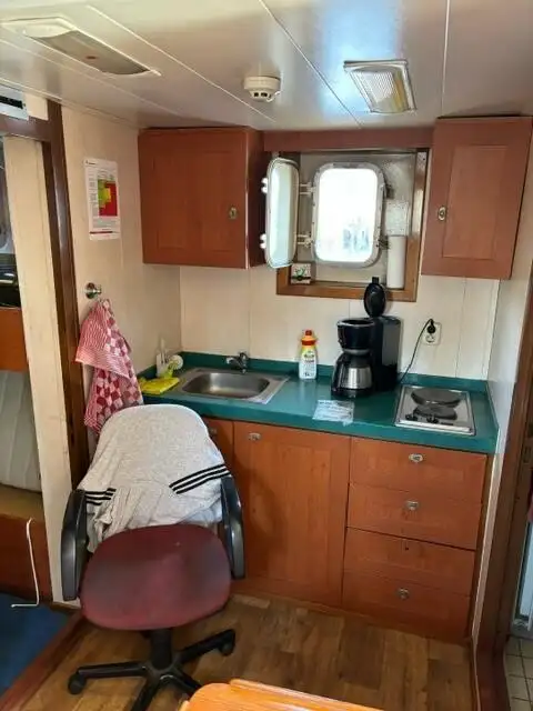 စက်လှေ ရောင်းရန်