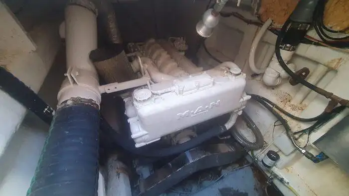 မော်တော်ရေယာဉ် ရောင်းရန်