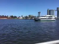 မော်တော်ရေယာဉ် ရောင်းရန်