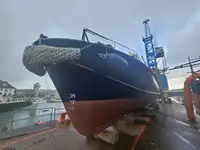 အသက်ကယ်လှေ ရောင်းရန်