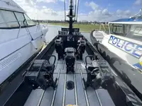 တောင့်တင်းသော ဖောင်းသောလှေ ရောင်းရန်