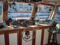 အပျော်စီးသင်္ဘော ရောင်းရန်