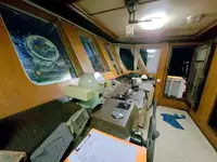 ကမ်းတက်ယာဉ်၊ တင့်ကား ရောင်းရန်