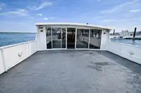 မော်တော်ရေယာဉ် ရောင်းရန်