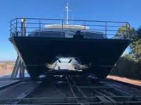 မော်တော်ရေယာဉ် ရောင်းရန်