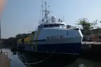 ကွန်တိန်နာသင်္ဘော ရောင်းရန်